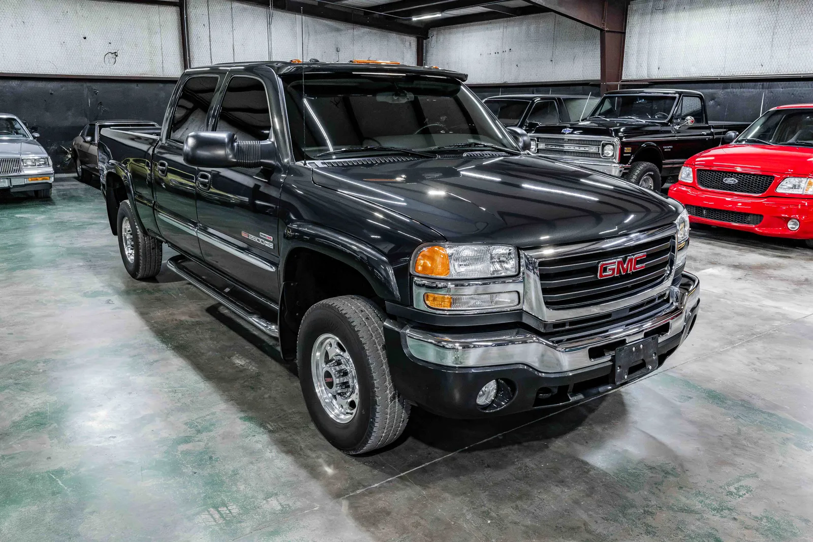  2004-GMC-Sierra-2500HD-Dark-Spiral-Gray-Metallic-184479-39.jpg
